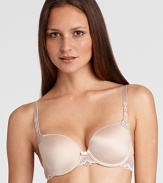 A light-molded bra great for under t-shirt bra and gives the silhouette a rounded shape.