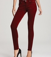 Articulated in a rich autumnal hue, these Paige Denim skinny corduroy pants are a must-have for a fashionable fall.