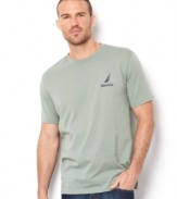 Keep your kick-back style on smooth water with this graphic Nautica t-shirt.