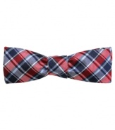 With a pop of preppy plaid, this Countess Mara bowtie add a touch of Ivy style to your dress look.