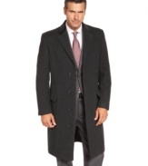 Top notch. This men's coat from Lauren by Ralph Lauren puts the definitive touch on the working man's wardrobe.