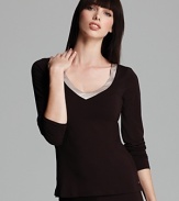 A contrast trim lends a modern finish to this v-neck pajama top from Calvin Klein Underwear.