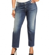 Kut from the Kloth's plus size boyfriend jeans are a must-get for your weekend wardrobe!