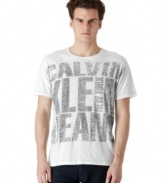 Go bold. This Calvin Klein Jeans tee make a singular statement.