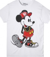 The mouse is in the house. This graphic tee gives a cool new update to an long-loved icon.