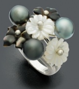 The treasures of both land and sea. This gorgeous sterling silver ring features flowers crafted from mother-of-pearl and iridescent black Tahitian pearls (7-8 mm). Size 7.