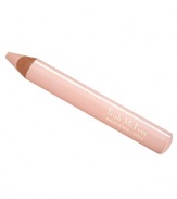 Look bright eyed, no matter now you feel. Apply this Eye Brightener pencil to the inner corners of eyes to conceal darkness and to reveal radiance. Stroke it on under the brow bone to make eyes appear bigger. Easy to use, with a soft, thick point that goes on smoothly. 