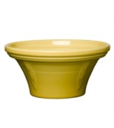 With the chip-resistant durability and cool Art Deco details that made Fiesta famous, this special flared hostess bowl is great for serving food and simply putting on display. Mix and match bold colors to create a look that's all your own.