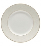 A glistening mosaic covers the Opalene bread and butter plate in colors that evoke the precious opal gem. These soft, creamy hues and bands of lustrous platinum infuse Royal Doulton's bone china collection with modern and decidedly feminine grace.