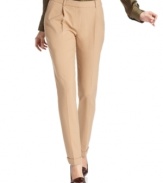 Featuring a slim fit and chic pleated front, Jones New York trousers are an essential piece to pair with your favorite blouses.