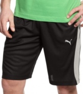 With a cool color-blocked style, these lightweight mesh shorts from Puma raise the bar on your gym gear.