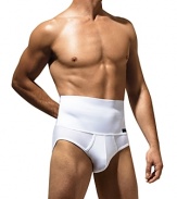 2(x)ist's newest collection FORM provides a selection of slimming underwear for men. Designed to make abs out of lovehandles, FORM slenderizes the midsection to provide a sleek appearance.