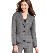 Gorgeous glen plaid fabric lends a menswear-inspired touch to Kasper's jacket, while the classic tailoring ensures the fit is perfectly feminine.