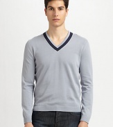 Sharp, contrast collar trim accents this smooth, fine-knit cotton pullover.V-neckRibbed cuffs and hemCottonMachine washImported