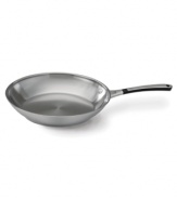 Meet breakfast (or any other meal) head-on with the exceptional everyday performance of the Simply Calphalon Stainless omelette pan. It's a particularly polished pan, great-looking and hard-working, crafted with a bottom core of heavy-gauge, highly conductive aluminum that helps food cook evenly every time. 10-year warranty.