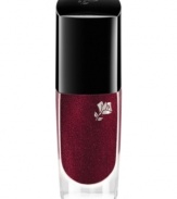 Flirtiny Red, the exquisite love potion, inspired the glamorous metallic red colors that you will fall in love with.