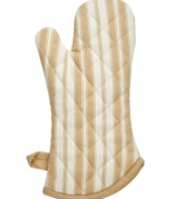 Always in style, this timeless stripe print adds character and personality to this baker's must-have. Made from 100% cotton twill, this oven mitt steps up to every task with fashion-forward confidence.