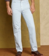 Set it straight. These straight-leg jeans from Tommy Hilfiger a clean look to your denim style. (Clearance)