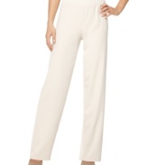 These no-fuss pants from J Jones New York feature a classic straight fit and a comfy pull-on design. Pair them with anything from blouses to button-down shirts for easy style.