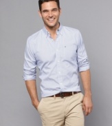 All-American cool. This Tommy Hilfiger shirt gives you the clean, classic look you like.