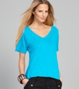 The relaxed, slouchy fit of INC's V-neck tee pairs well with slim jeans or cropped pants!