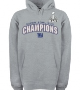 Bring on the Pats! This New York Giants hoodie from Reebok let's you warm up to the idea of a super bowl championship team.