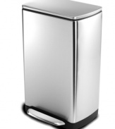 Maintain your kitchen's clean, modern lines with simplehuman's trash can. The rectangular shape fits unobtrusively in the corner, while advanced lidshox™ technology uses air suspension shocks to control the lid for a slow, quiet close. 5-year warranty.