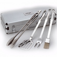 Set Includes: turner, locking tongs, brush, fork and a stainless steel storage case.