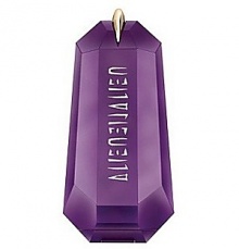 Discover ALIEN, a radiant and mysterious fragrance, the elixir of absolute femininity. The solar revelation is calming and luminous, like a brilliant solar flower. The mysterious revelation is sensual and magnetic, evoking the intriguing scent of wood warmed under intense sunlight. The vibrant revelation is as soft and comforting as the caress of cashmere.