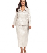 Make the moment even more special when you wear Le Suit's elegant plus size ensemble in gleaming jacquard fabric.