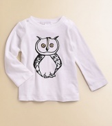 A wide-eyed owl gazes intently and sweetly from a soft cotton tee, ready for stylish days of play.Crew necklineShoulder buttonsLong sleevesBurberry Baby logo screeend at backCottonMachine washImported