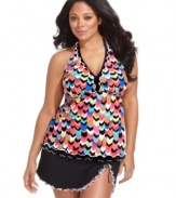 In a colorful fiesta print, this Profile by Gottex plus size tankini top is perfect for a bright, bold beach look.