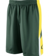 Get your game on while supporting your favorite NCAA team with these Oregon Ducks basketball shorts featuring Dri-Fit technology from Nike.