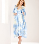 Indulge your romantic side with this gorgeous Printed Satin wrap from Jones New York. Throw it on in the morning or at night for a little everyday luxury.