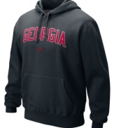 Keep warm as you root for the Georgia Bulldogs in this hoodie by Nike.