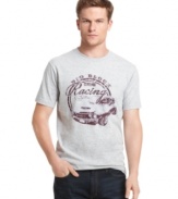 Put your relaxed look into overdrive with this revved up graphic t-shirt from Izod.