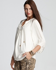 VINCE CAMUTO Peasant Blouse