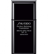 A light liquid foundation that blends seamlessly to instantly erase conspicuous pores, acne scars, and skin roughness for perfectly even, long-lasting coverage. Minimizes shine while optimizing the moisture balance of the skin. Offers an exquisitely smooth, refined finish for 15 beautiful hours.Exclusive Hydro-Producing Complex optimizes skin moisture levels and provides long-lasting hydration.