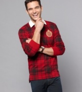 In a sporty plaid, this long-sleeved polo shirt from Tommy Hilfiger adds a preppy note to your sportswear.