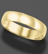 A timeless ring featuring effortless fit in a classic band of 14k gold. Size 8.5-13.