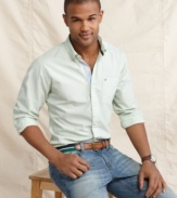 Show off your frame with this slim-fitting woven shirt from Tommy Hilfiger.