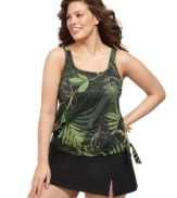 With a blouson style this plus size Swim Solutions tankini top is both figure flattering & feminine. The lush floral print turns a dip in the pool into a tropical getaway!