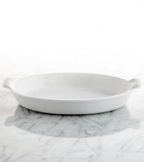 This attractive stoneware piece features a wide, shallow design exposes ingredients directly to heat, resulting in crispier, tastier toppings. Great for preparing individual sides of small entrees, this dish stands out in your space with classic French styling and a durable construction that is microwave-, freezer- and dishwasher safe. 5-year warranty.