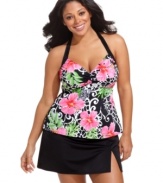 Fit 4 U gives a plus size swim skirt a sexy update with a cleverly-placed side slit! The solid color gives it an ultra-flattering look.