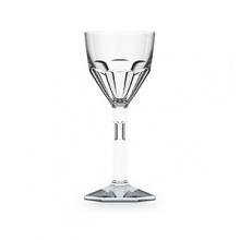 A lighter, more subtle cut reinterprets classical cuts from the Baccarat collection. From the Heritage Collection by Thomas Bastide. Clear full-lead crystal.