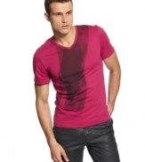 Your denim style just scored a coup of casual cool with this v-neck t-shirt from Calvin Klein.