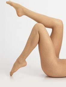 Fine, elegant tights with allover mini-dots for a minimalistic, chic design. Soft, smooth waistbandFlat toe seam78% polyamide/12% elastane/10% polyesterHand washMade in Austria