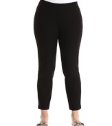 Super hot and hassle-free, slip into these ankle-length skinny pants from Eileen Fisher. A long fitted top and ballet flats evoke classic style.