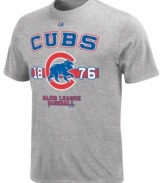 Give your favorite baseball team props. Slide into comfort and sporty style so you can cheer long and loud in this Chicago Cubs MLB t-shirt from Majestic.