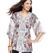 Get the boho look with this striking Style&co. tunic. With allover mixed prints, it pairs perfectly with your favorite jeans!